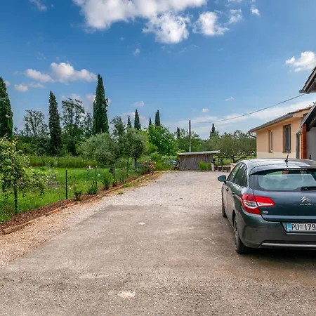 Lejlighed With Parking Space - 22740 *