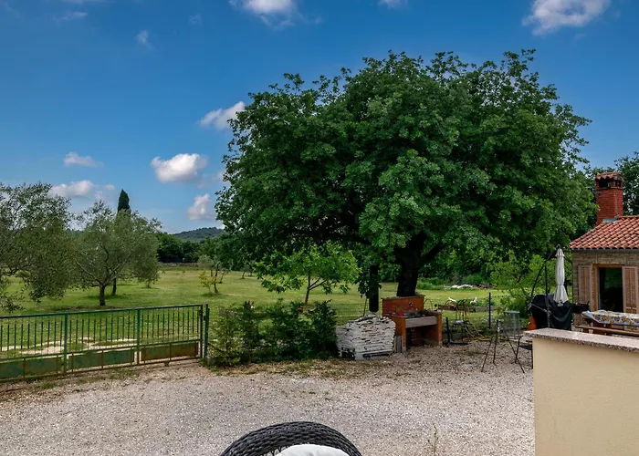 With Parking Space - 22740 アパート ロヴィニ