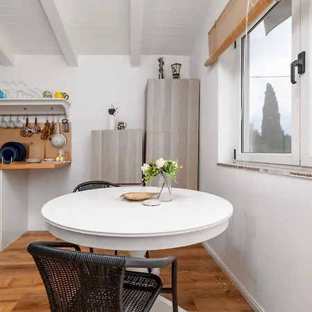 With Parking Space - 22740 Rovinj